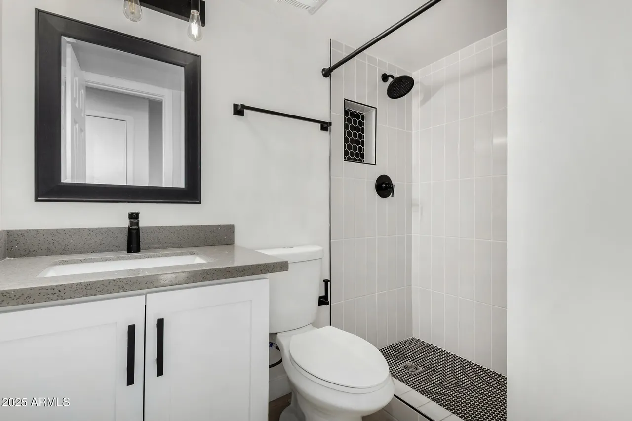 4530 W Paradise Dr, Glendale, AZ 85304