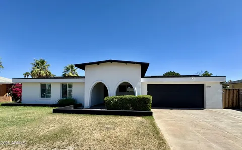 4530 W Paradise Dr, Glendale, AZ 85304