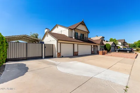 4530 W Paradise Dr, Glendale, AZ 85304