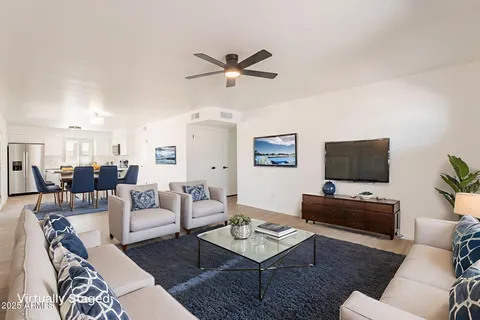 4530 W Paradise Dr, Glendale, AZ 85304