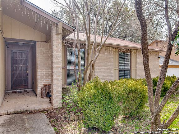 15302 PEBBLE PATH, San Antonio, TX 78232