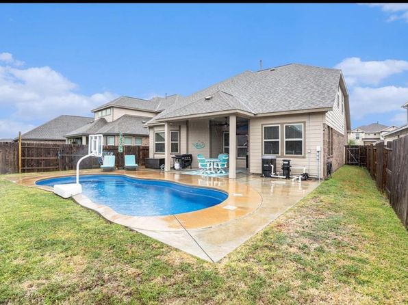 2510 Ocean Key Dr, La Marque, TX 77568