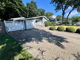 95 Leeward Lane UNIT 95 Pt Jefferson, NY 11777