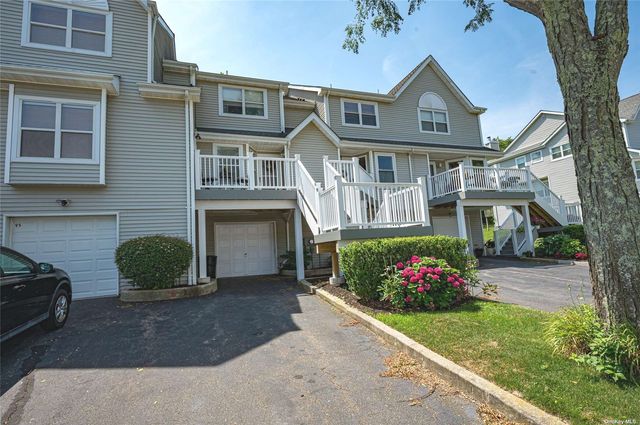 95 Leeward Lane UNIT 95 Pt Jefferson, NY 11777